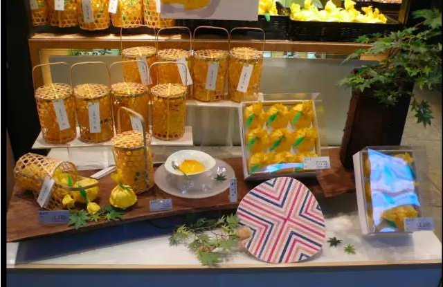 按季節(jié)為主題進(jìn)行陳列