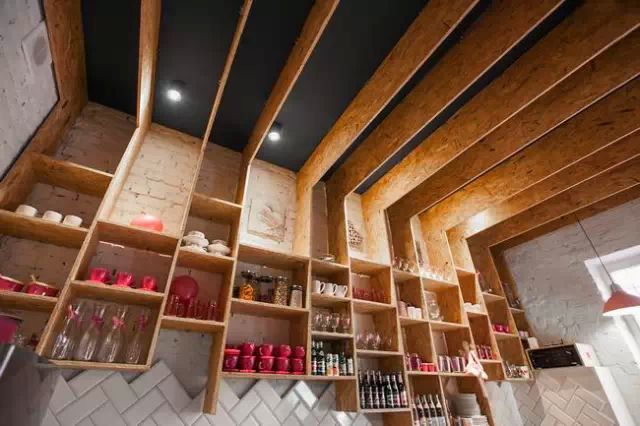 Rozove波茲南紅粉佳人咖啡廳