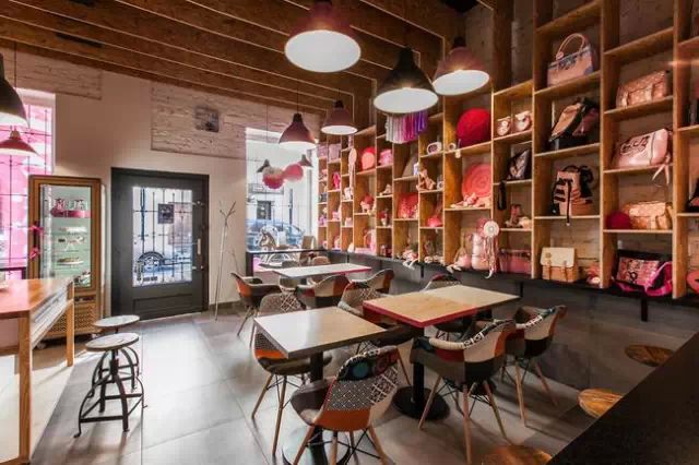 Rozove波茲南紅粉佳人咖啡廳