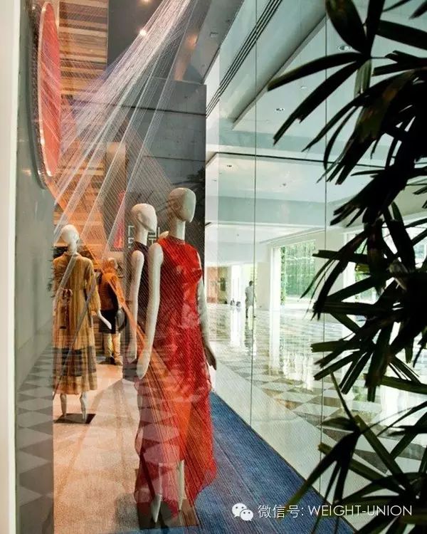 印度古爾岡高端時尚女裝店面設(shè)計