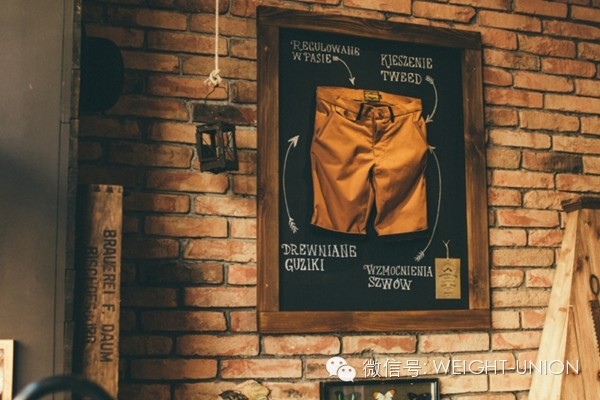 波蘭TRANSMISSION復古商店設計